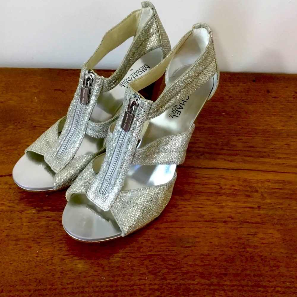 michael kors Berkley T-Strap 8 silver metallic sequined zipper peeptoe sandals